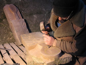 25 carving a symbol