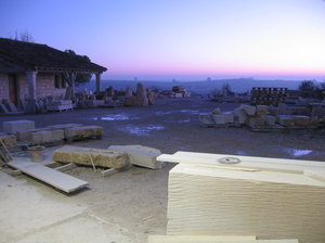 Vue de la carri&egrave;re de Virac (atelier Andy Scott)