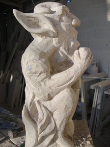 Gargouille d'un Satyre, sculpture originale, taille directe par David Kemp, apr&egrave;s sablage