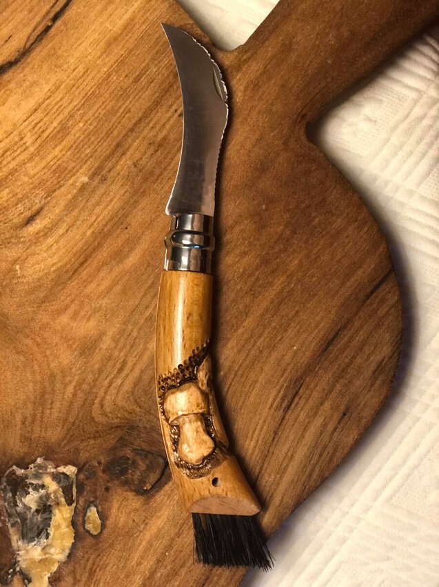 Couteau customis&eacute; MUSRHOOM FAMILY